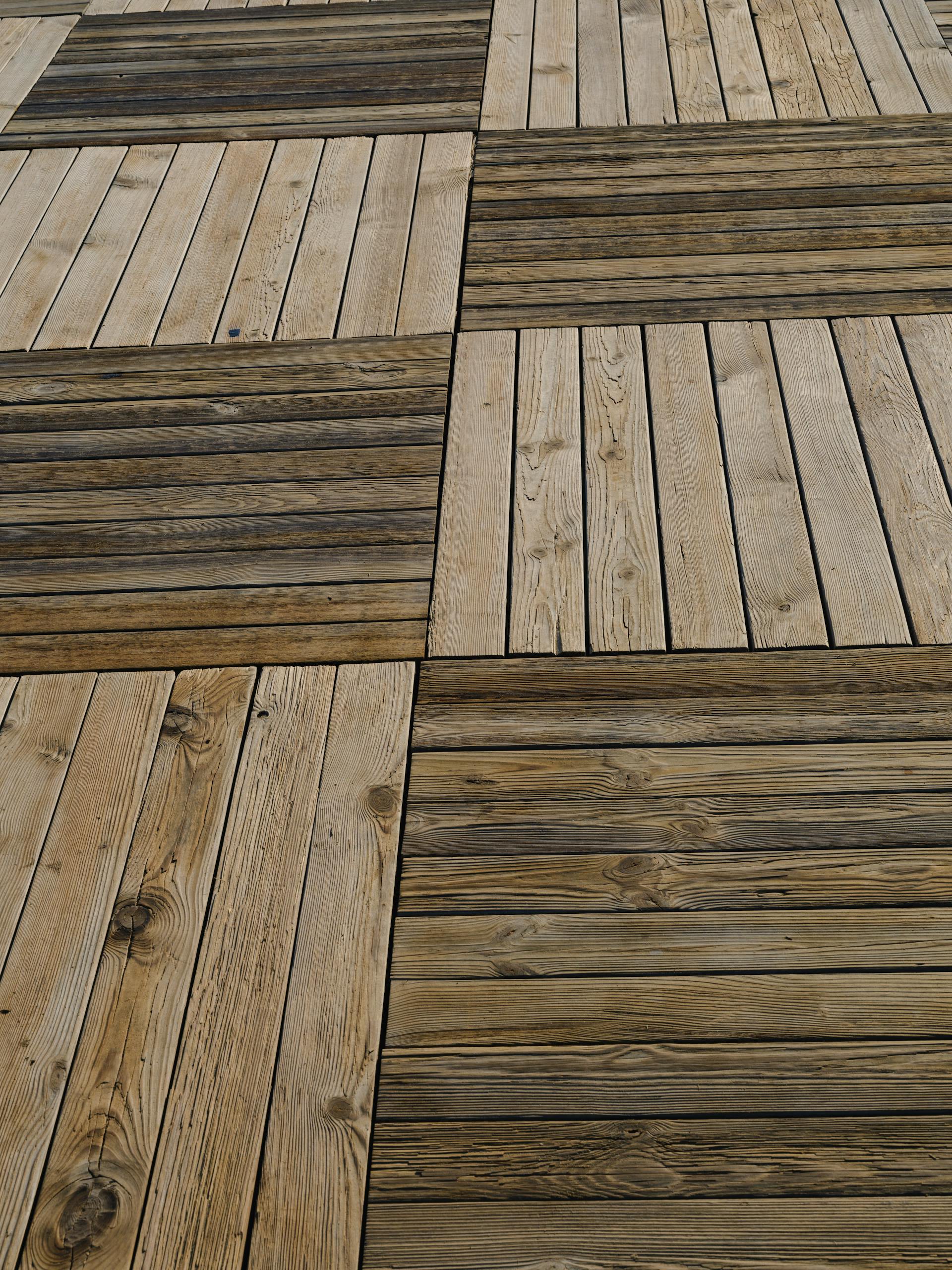 Flooring in Lahore — vinyl, wooden & laminate