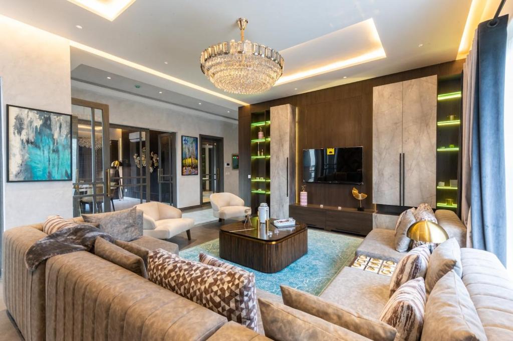 DHA Phase 6 Villa interior fit-out by Finishes.pk